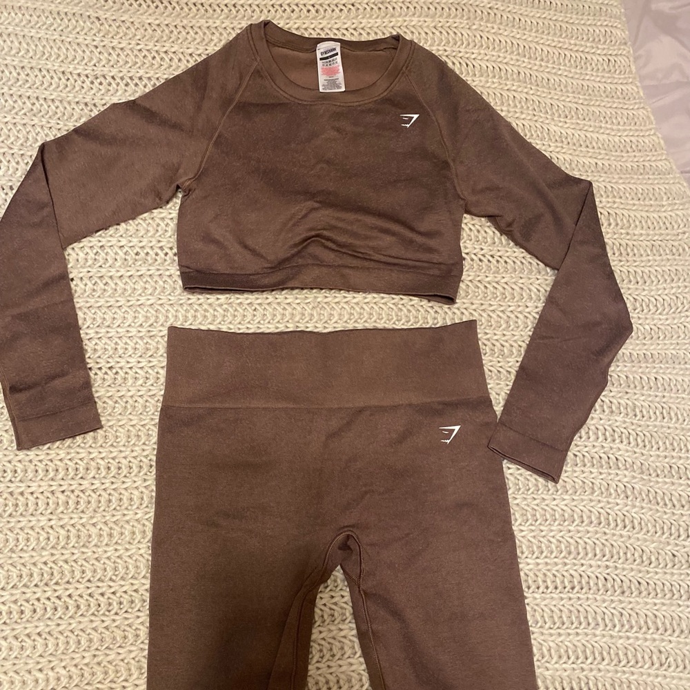 Worn once or twice. Like new!